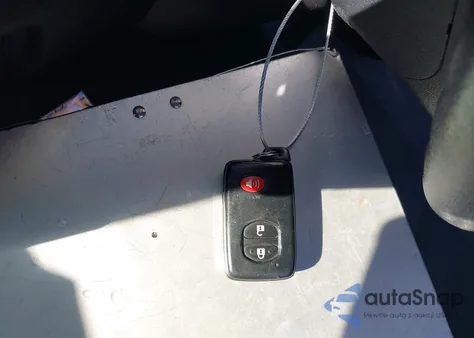 2013 Toyota Prius Two z USA, uszkodzony, nr VIN JTDKN3DU8D5620032